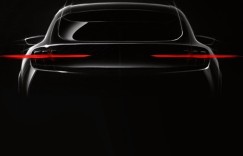 福特跨界电动车效果图曝光，类似Mustang设计