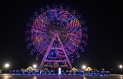 东风风神L7展现超凡实力，强大“电”力闪耀摩天轮璀璨之夜
