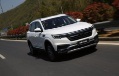 众泰T500感应电动尾门 为有车一族减负