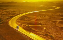 挑战千里南疆 插混轿车也敢开上帕米尔高原？