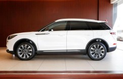 林肯冒险家对比奥迪Q3，谁更豪华更值得选？