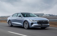 同为豪华品牌，林肯Z和凯迪拉克CT5你选谁？