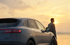 颜值与实力并存，问界新M5成年轻派购车首选