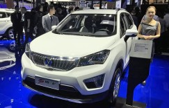 续航里程300km 长安CS15电动版正式发布