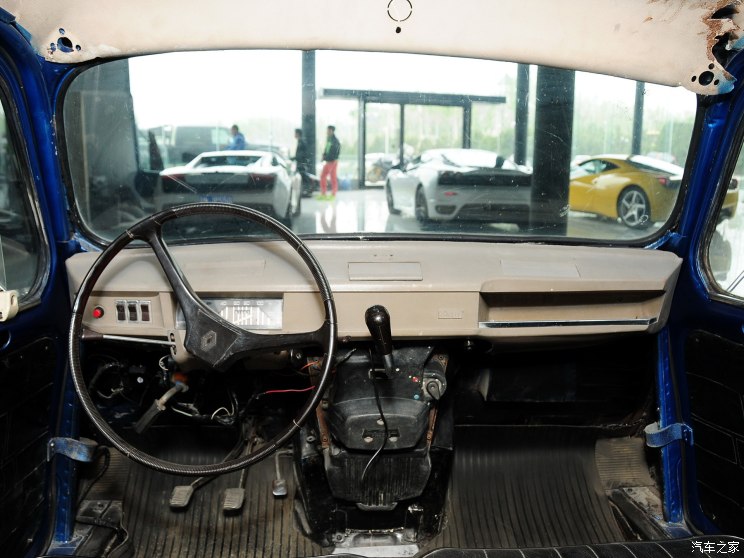 雷诺(进口) 雷诺4 Luxe 1975款 基本型 雷诺(进口) 雷诺4 Luxe 1975款 基本型