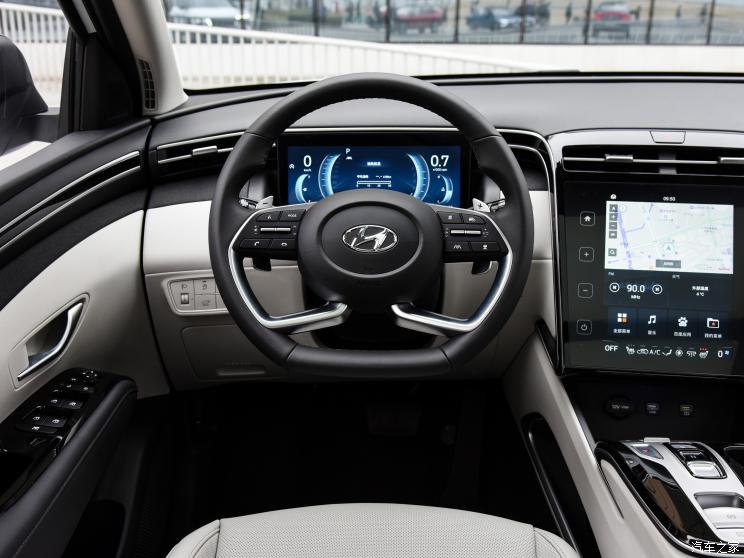 北京现代 途胜 2021款 途胜L 270TGDi 双离合两驱高配版 北京现代 途胜 2021款 途胜L 270TGDi 双离合两驱高配版