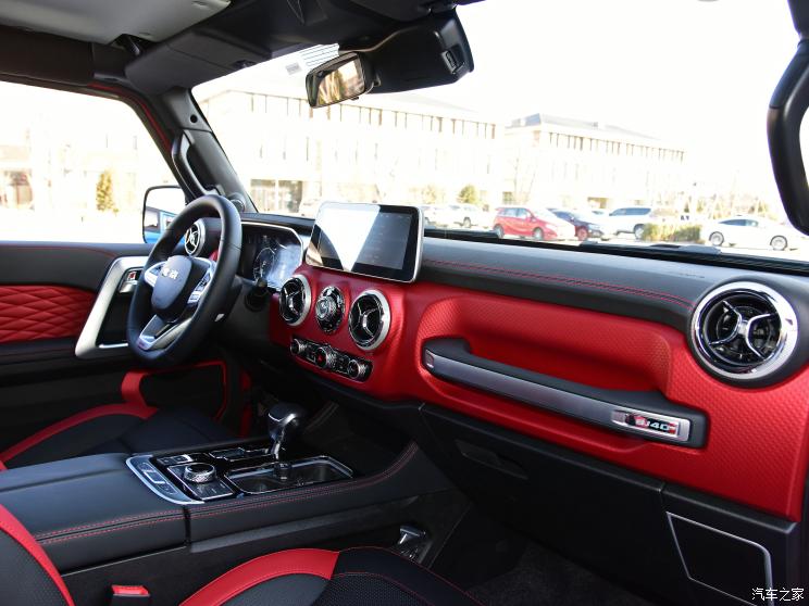 北京越野 北京BJ40 2021款 2.3T 自动四驱刀锋英雄版至尊型 北京越野 北京BJ40 2021款 2.3T 自动四驱刀锋英雄版至尊型