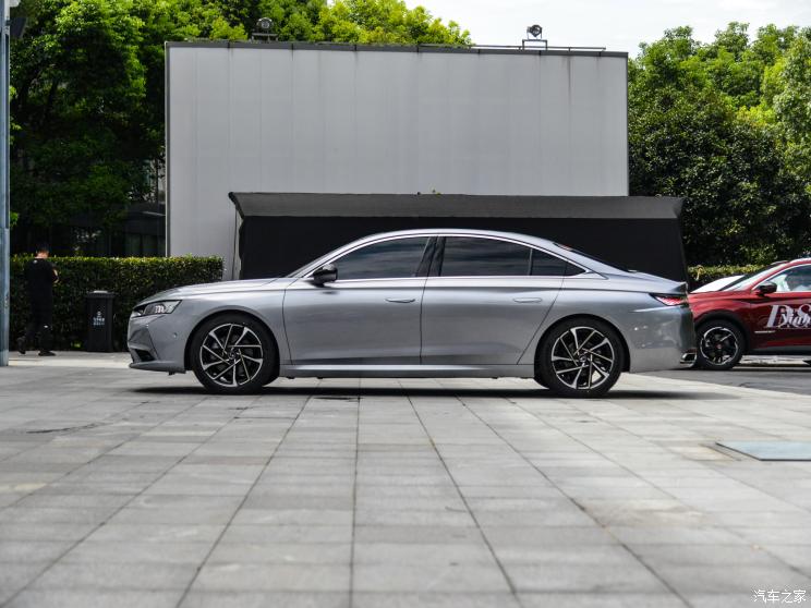 DS汽车 DS 9 2021款 45THP 歌剧院版 DS汽车 DS 9 2021款 45THP 歌剧院版