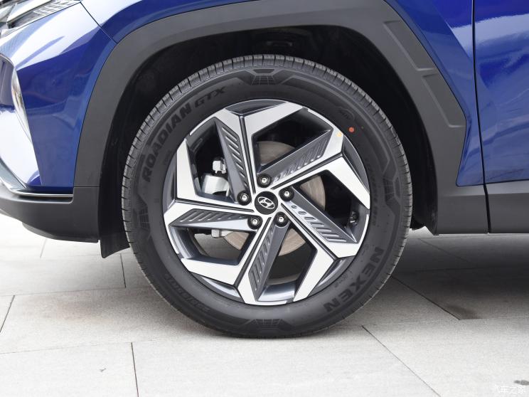 北京现代 途胜 2021款 途胜L 270TGDi 双离合两驱高配版 北京现代 途胜 2021款 途胜L 270TGDi 双离合两驱高配版