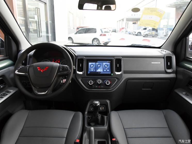 上汽通用五菱 五菱征途 2021款 1.5L开拓型LAR 上汽通用五菱 五菱征途 2021款 1.5L开拓型LAR