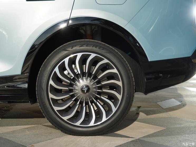 岚图汽车 岚图FREE 2021款 增程版 岚图汽车 岚图FREE 2021款 增程版