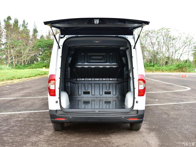 上汽大通 上汽大通MAXUS EV30 2019款 城市物流车智联版短轴上汽时代35kWh 上汽大通 上汽大通MAXUS EV30 2019款 城市物流车智联版短轴上汽时代35kWh