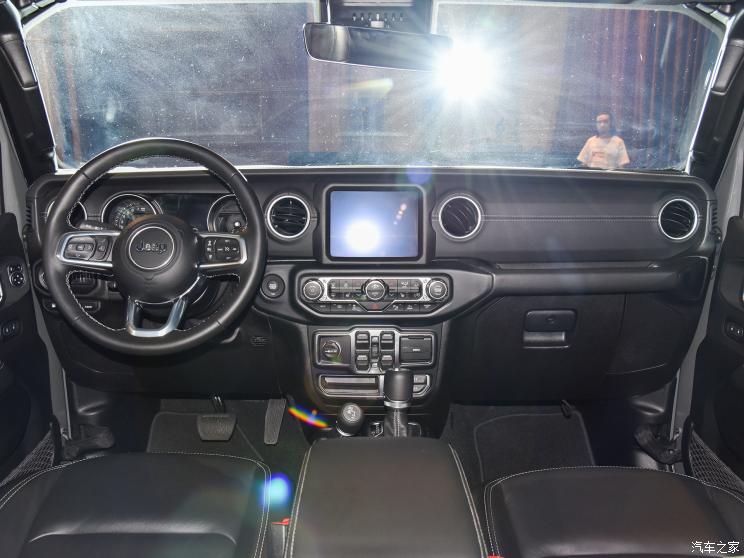 Jeep(进口) 牧马人新能源 2020款 四门 2.0T 4xe Sahara Jeep(进口) 牧马人新能源 2020款 四门 2.0T 4xe Sahara