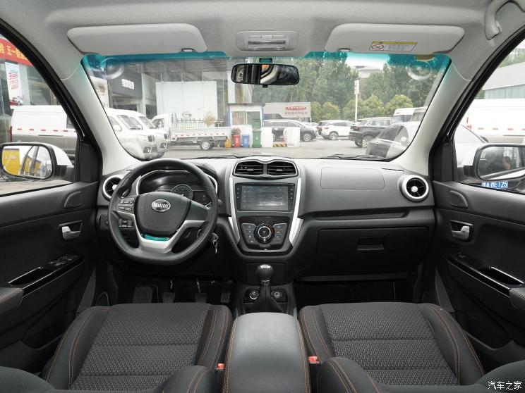 SWM斯威汽车 SWM斯威X3 2020款 1.5L 手动超值型 7座 SWM斯威汽车 SWM斯威X3 2020款 1.5L 手动超值型 7座