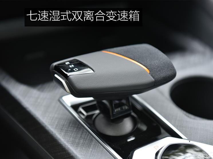 长安汽车 长安UNI-V 2022款 1.5T 运动版 长安汽车 长安UNI-V 2022款 1.5T 运动版