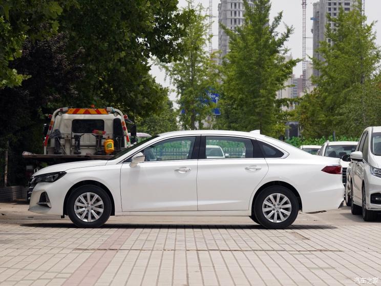 广汽乘用车 传祺GA6 2019款 270T 自动精英版 广汽乘用车 传祺GA6 2019款 270T 自动精英版