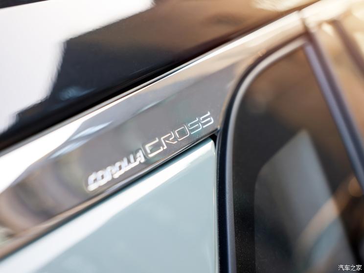 一汽丰田 卡罗拉锐放 2022款 2.0L 旗舰版 一汽丰田 卡罗拉锐放 2022款 2.0L 旗舰版