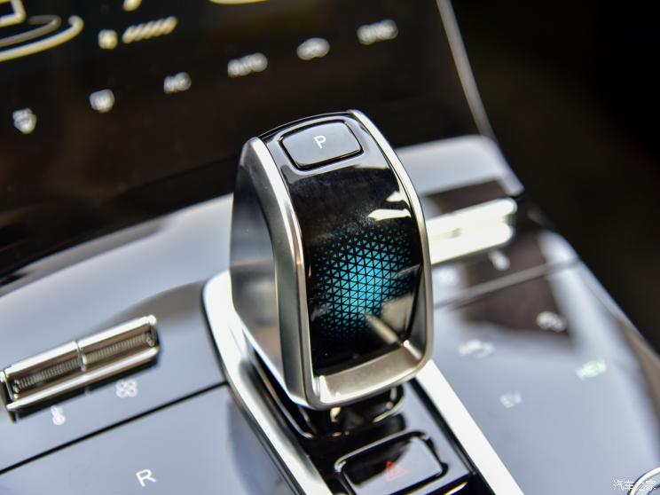 奇瑞汽车 瑞虎8 PLUS鲲鹏e+ 2022款 PHEV 1.5T风范e+ 奇瑞汽车 瑞虎8 PLUS鲲鹏e+ 2022款 PHEV 1.5T风范e+