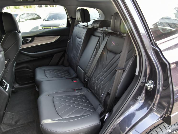 奇瑞汽车 瑞虎8 PLUS鲲鹏e+ 2022款 PHEV 1.5T风范e+ 奇瑞汽车 瑞虎8 PLUS鲲鹏e+ 2022款 PHEV 1.5T风范e+