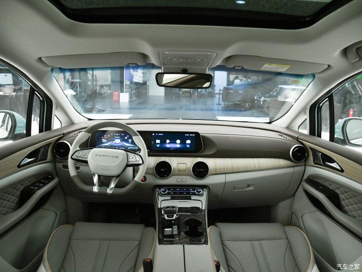 东风风行 风行・游艇 2022款 揽月版