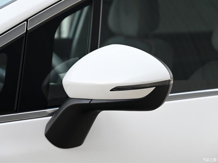 东风风行 风行・游艇 2022款 逐浪版