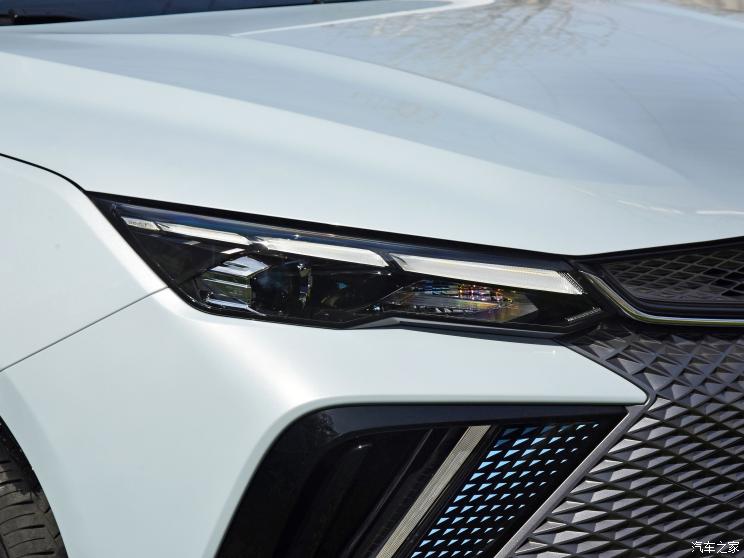 吉利汽车 帝豪L 雷神Hi・X 2022款 基本型 吉利汽车 帝豪L 雷神Hi・X 2022款 基本型