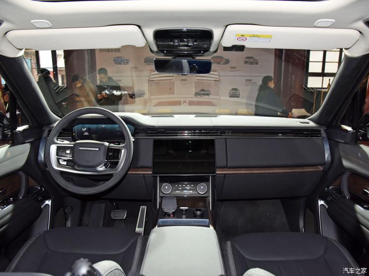 路虎(进口) 揽胜 2022款 3.0 L6 400PS 典范加长版 路虎(进口) 揽胜 2022款 3.0 L6 400PS 典范加长版