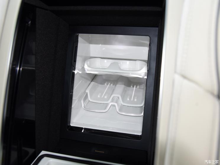 奥迪(进口) 奥迪A8 2022款 A8L Horch创始人版 奥迪(进口) 奥迪A8 2022款 A8L Horch创始人版