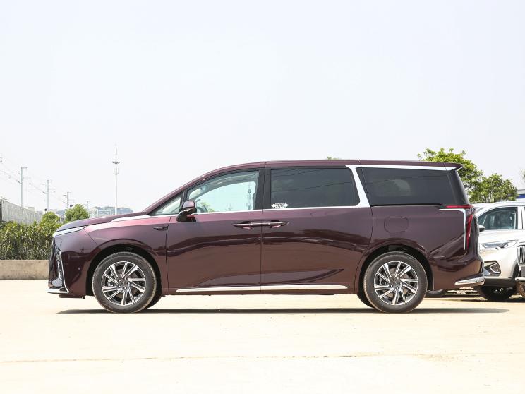 上汽大通 上汽大通MAXUS G90 2022款 2.0T 高配版 7座 上汽大通 上汽大通MAXUS G90 2022款 2.0T 高配版 7座