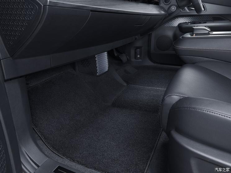 日产(进口) Ariya(海外) 2020款 基本型 日产(进口) Ariya(海外) 2020款 基本型