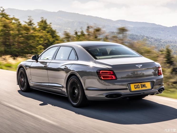 宾利 飞驰 2022款 4.0T V8 S 宾利 飞驰 2022款 4.0T V8 S