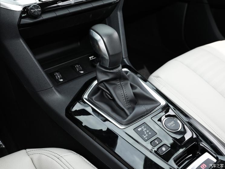 东风标致 标致408 2022款 顶配版