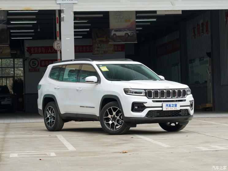 广汽菲克Jeep 大指挥官 2022款 2.0T 两驱精英版 广汽菲克Jeep 大指挥官 2022款 2.0T 两驱精英版