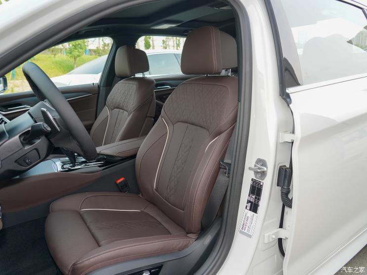 华晨宝马 宝马5系 2022款 改款二 530Li 尊享型 M运动套装