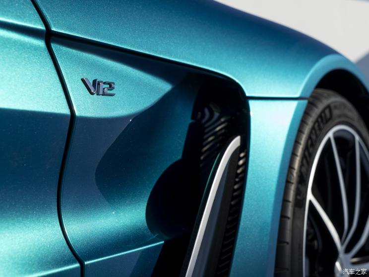 阿斯顿・马丁 V12 Vantage 2022款 Roadster