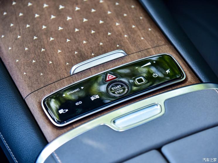 梅赛德斯-EQ 奔驰EQS SUV 2023款 450 4MATIC 豪华版 梅赛德斯-EQ 奔驰EQS SUV 2023款 450 4MATIC 豪华版