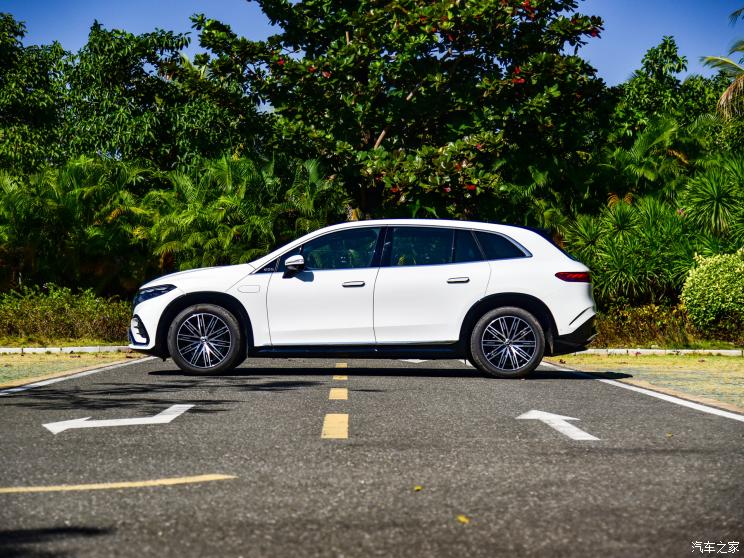 梅赛德斯-EQ 奔驰EQS SUV 2023款 450 4MATIC 豪华版 梅赛德斯-EQ 奔驰EQS SUV 2023款 450 4MATIC 豪华版
