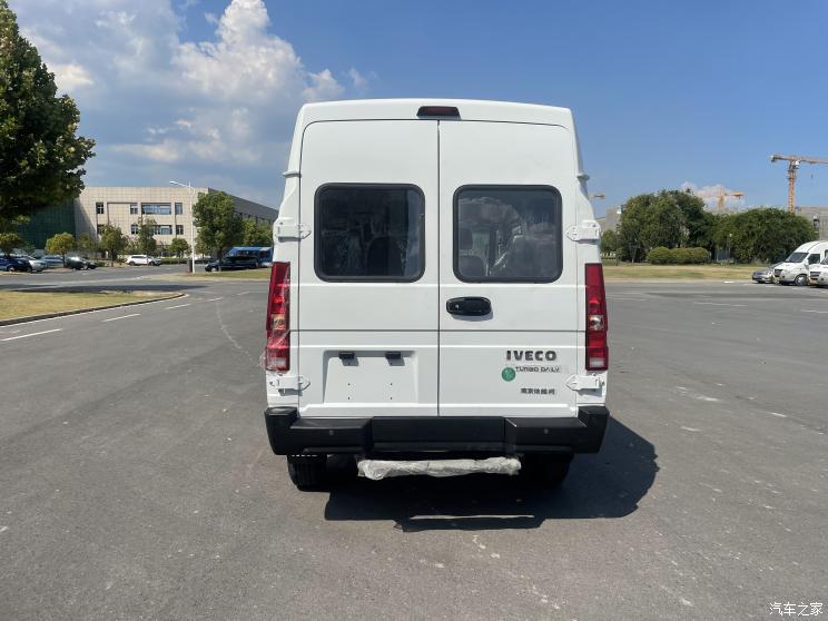 南京依维柯 依维柯得意 2023款 多功能客车 南京依维柯 依维柯得意 2023款 多功能客车