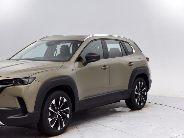 长安马自达 马自达CX-50行也 2023款 2.5L 尊行版 长安马自达 马自达CX-50行也 2023款 2.5L 尊行版