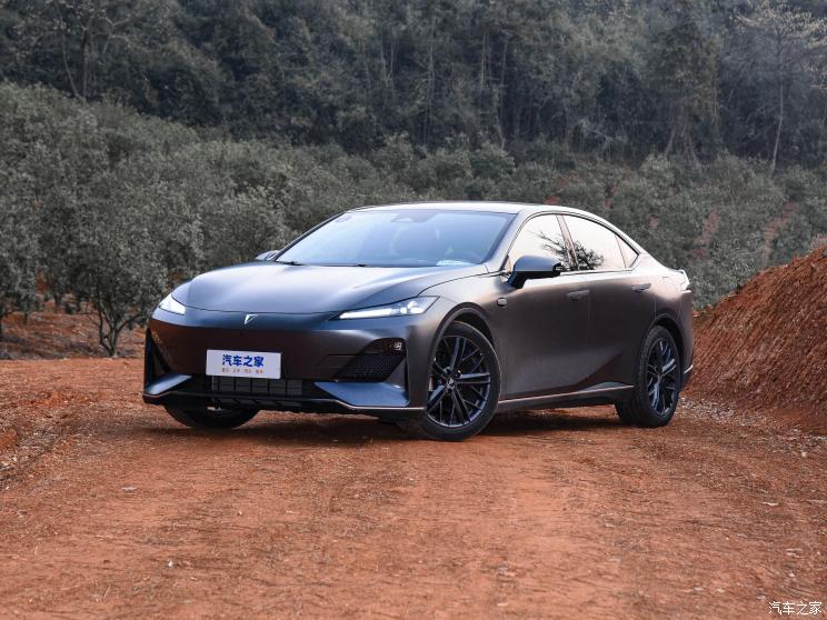 深蓝汽车 深蓝SL03 2022款 1.5L 1200增程版 深蓝汽车 深蓝SL03 2022款 1.5L 1200增程版