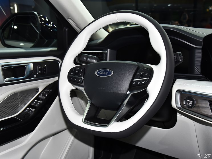 长安福特 探险者 2023款 EcoBoost 285 四驱赤金版 6座 长安福特 探险者 2023款 EcoBoost 285 四驱赤金版 6座