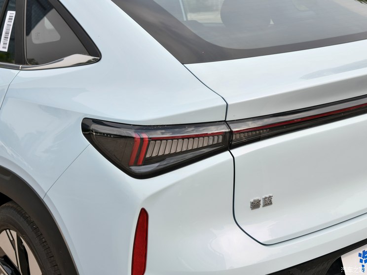 睿蓝汽车 睿蓝7 2023款 605km 猎光 睿蓝汽车 睿蓝7 2023款 605km 猎光