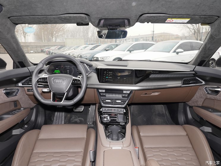 Audi Sport 奥迪RS e-tron GT 2023款 基本型 Audi Sport 奥迪RS e-tron GT 2023款 基本型