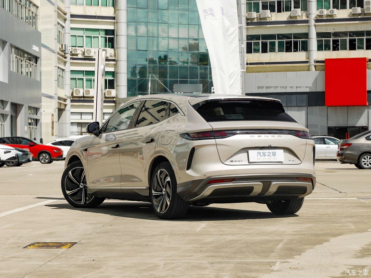腾势汽车 腾势N7 2023款 长续航性能版 腾势汽车 腾势N7 2023款 长续航性能版
