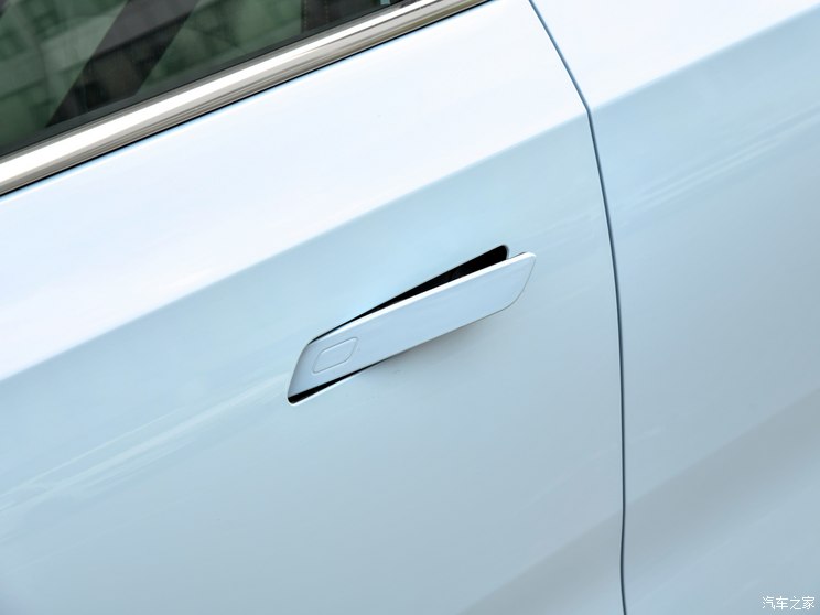 睿蓝汽车 睿蓝7 2023款 605km 猎光 睿蓝汽车 睿蓝7 2023款 605km 猎光