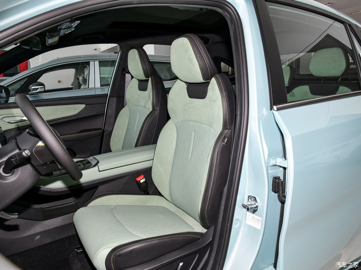 睿蓝汽车 睿蓝7 2023款 605km 猎光 睿蓝汽车 睿蓝7 2023款 605km 猎光