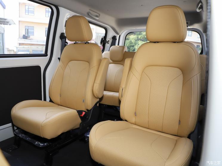 东风小康 风光E380 2023款 标准版-舒适型 7座 东风小康 风光E380 2023款 标准版-舒适型 7座