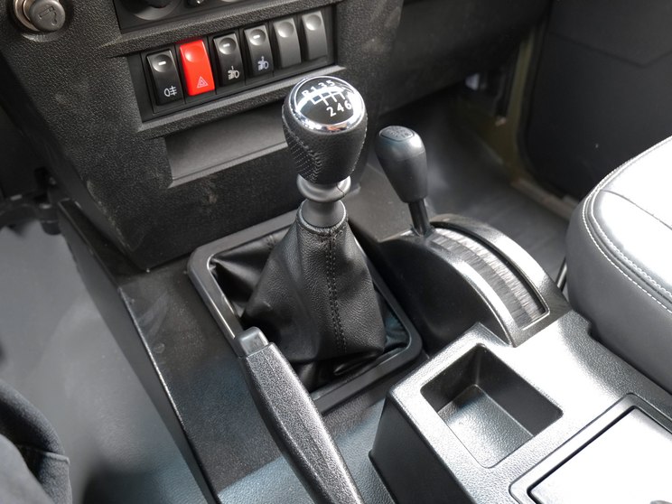 北京汽车制造厂 212 2023款 狙击手 2.4T 手动轻装款 北京汽车制造厂 212 2023款 狙击手 2.4T 手动轻装款