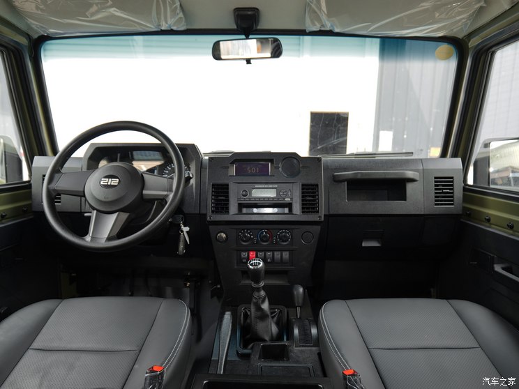 北京汽车制造厂 212 2023款 狙击手 2.4T 手动轻装款 北京汽车制造厂 212 2023款 狙击手 2.4T 手动轻装款