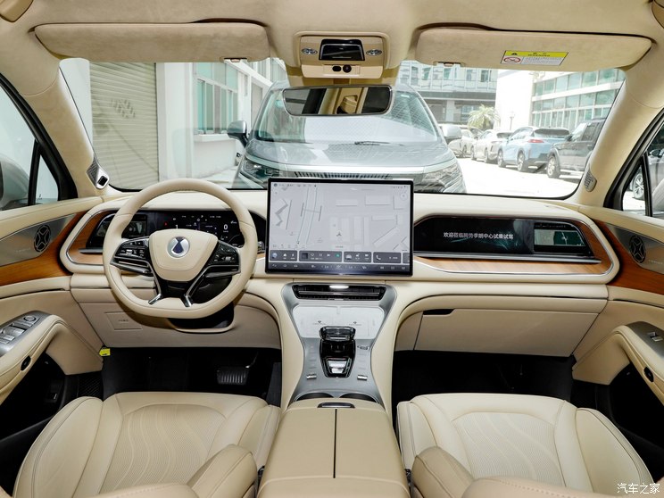 腾势汽车 腾势N7 2023款 长续航性能版 腾势汽车 腾势N7 2023款 长续航性能版